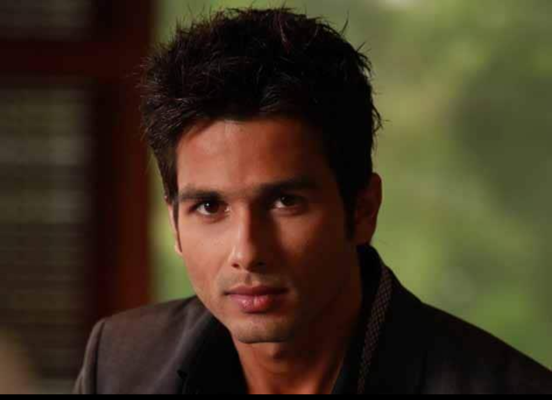 Shahid Kapoor Biography, Age, Wife, Movies, Net Worth