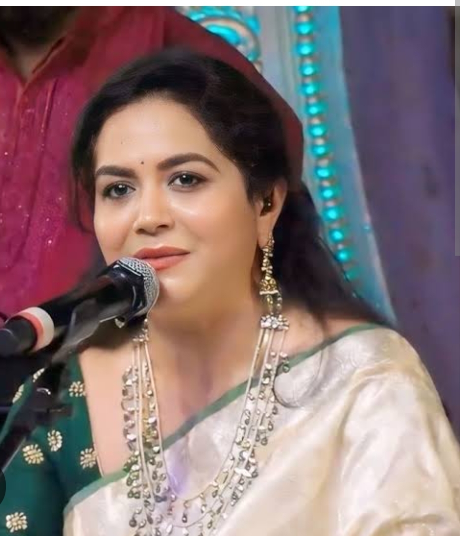 Sunitha Upadrashta Biography, Songs, Age & Career Sunitha Upadrashta Wiki, Family, Husband & Net Worth Sunitha Upadrashta Singer Profile and Life Story Sunitha Upadrashta Hit Songs, Awards & Achievements